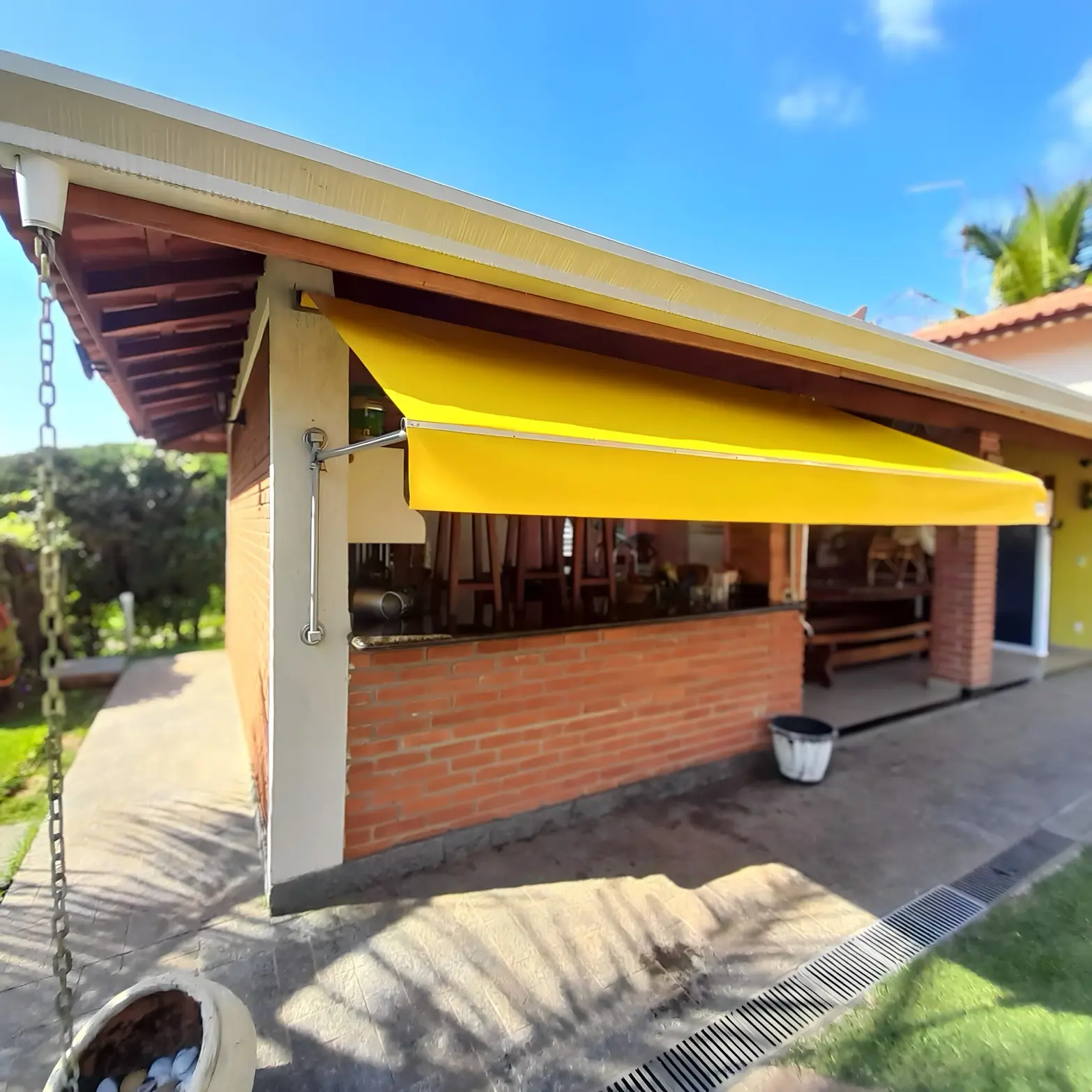 Qual a diferença entre toldo e cobertura? - Toldos e Coberturas