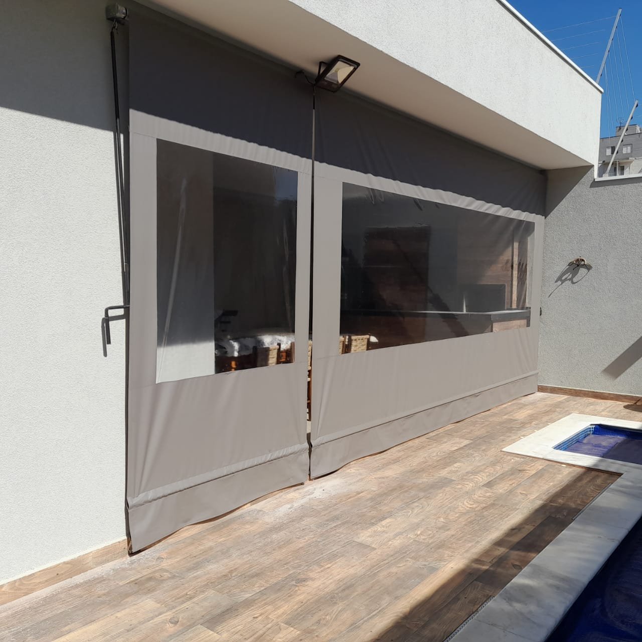 O que é um toldo cortina e quando utilizá-lo? - Toldos e Coberturas